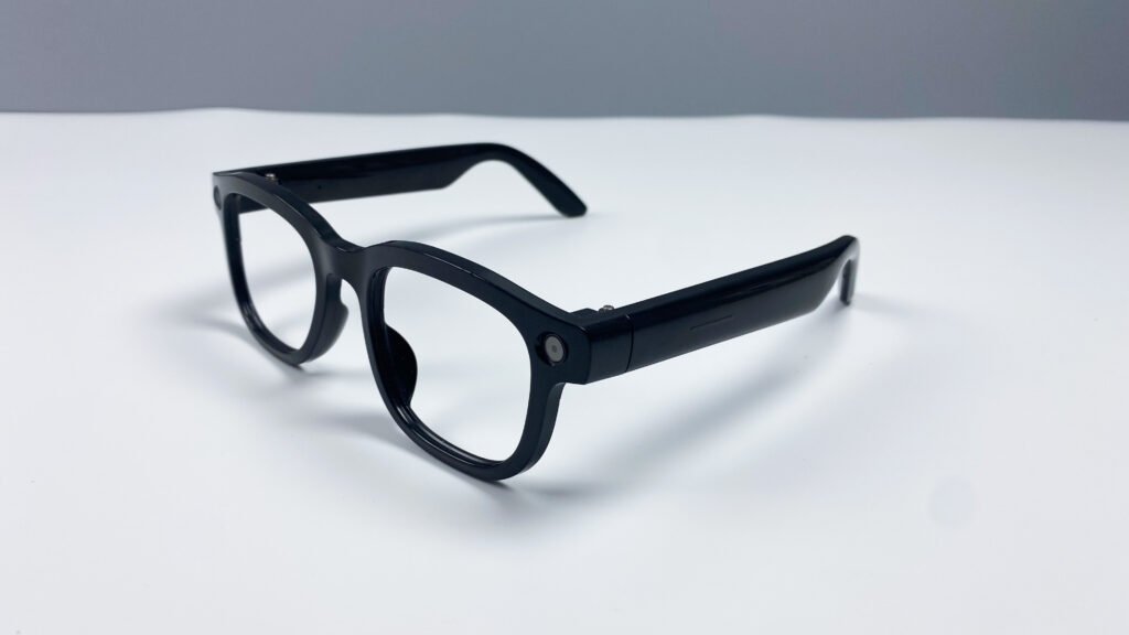 Smart AI Translation Glasses-Camera 8MP-Black Frame with transparency lens